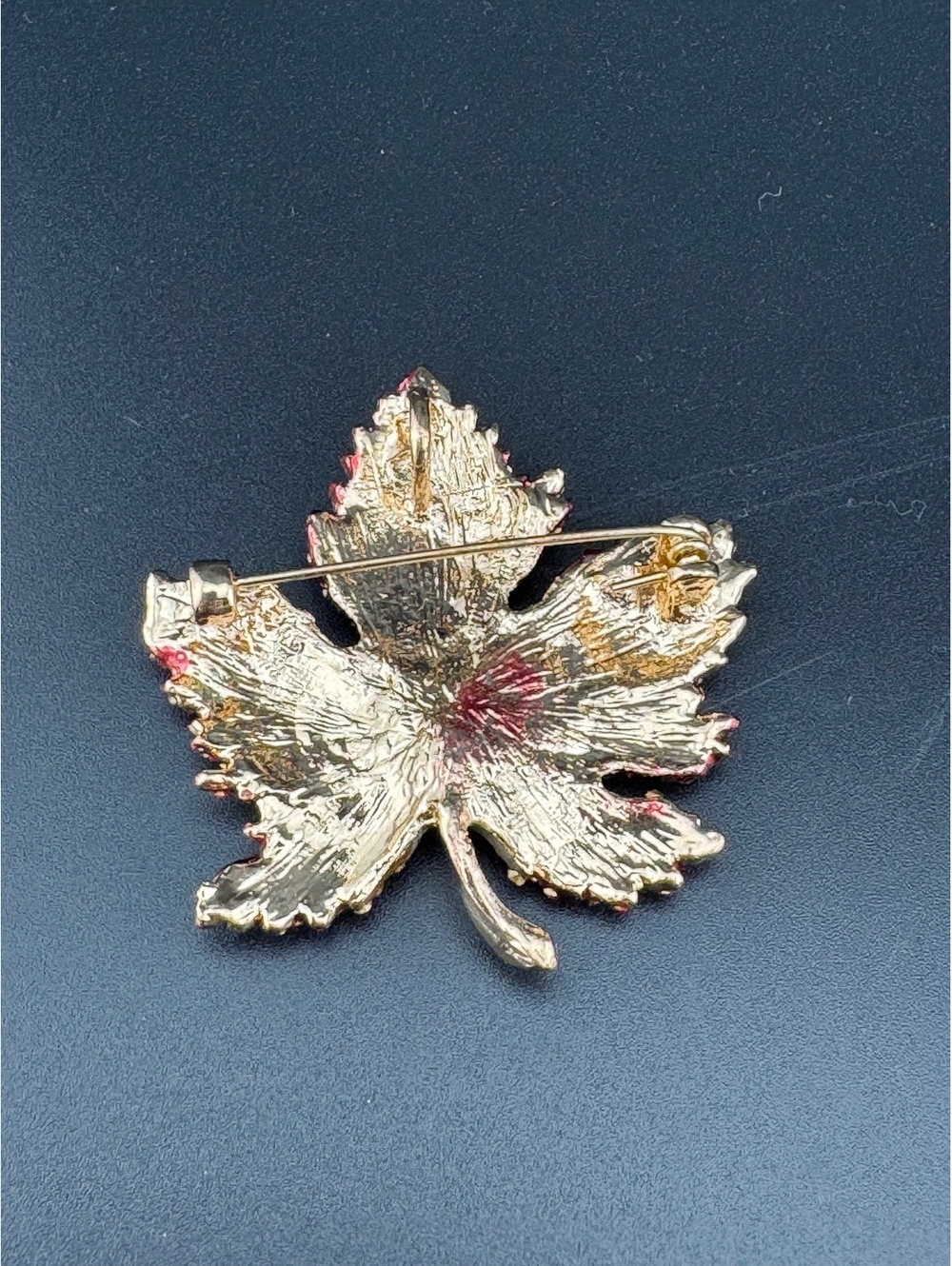 Red Rhinestone Maple Leaf Brooch Pin - Picture 3 of 4